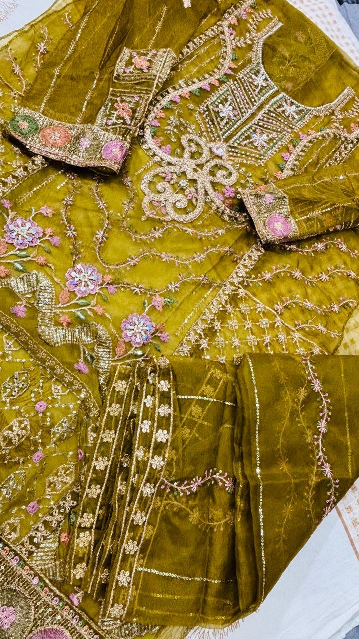 R32 - Unstiched Heavy Embroidery with Handwork
