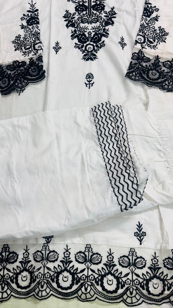 R49 - Hania Amir inspired Farshi Salwar Suit - Black